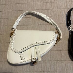 Woman’s Purse Bundle